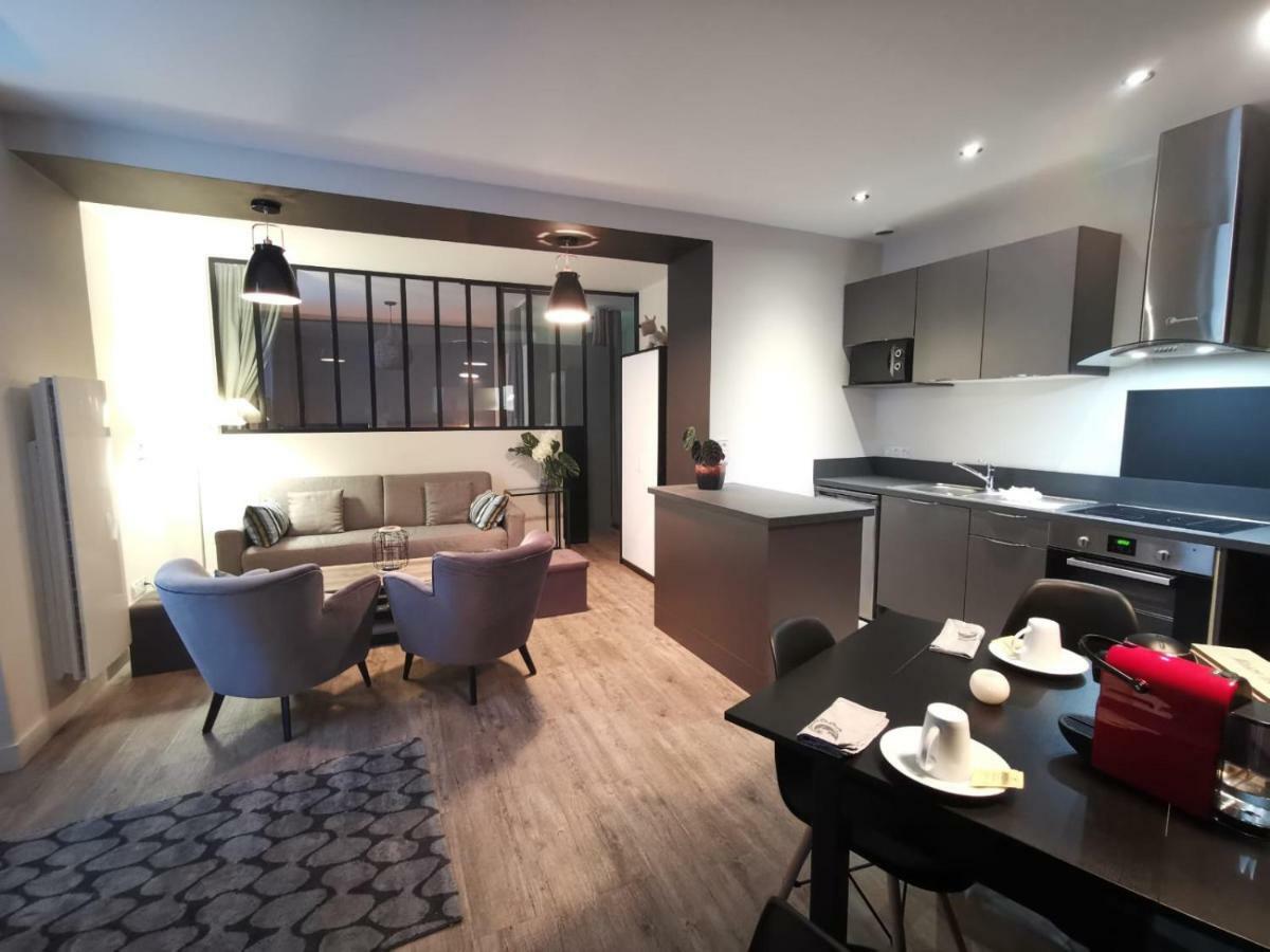 Au Saint Martin Lägenhet Cholet Exteriör bild