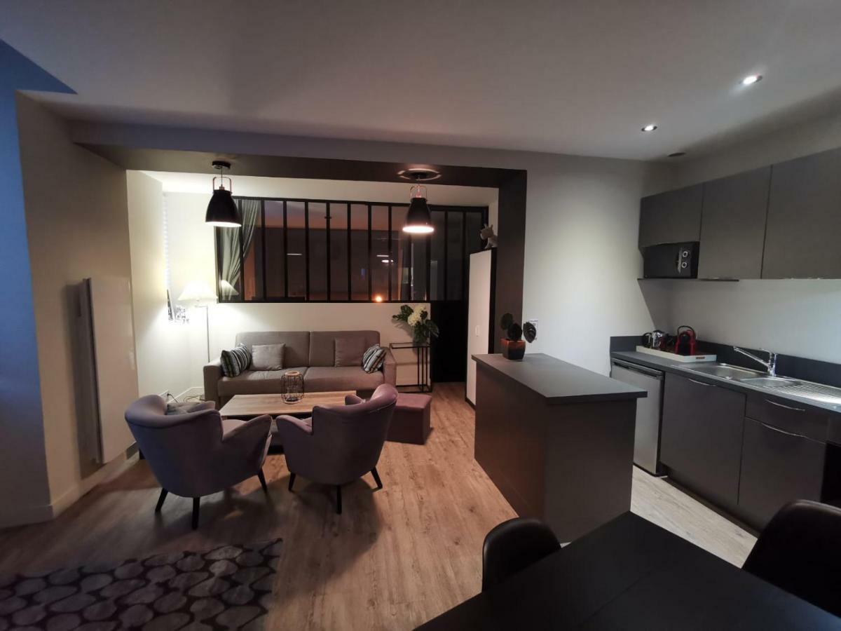 Au Saint Martin Lägenhet Cholet Exteriör bild